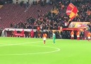 Gomis maç sonu 3lüyü çektiriyor