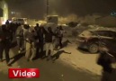 Hakkari de Döl israflarının  polis aracına saldırı anı