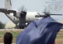 2011 Hava gösterilerinde İtalya C 27 kargo uçağıyla dudak ısır...