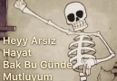 Hey Arsız Hayat Bak Bu Günde Mutluyum Her Şeye İnat....