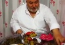 Hey maşaAllah herifteki iştaha bir bakın.