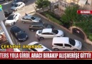 İki Kadın Sürücünün Yol Verme İnadı