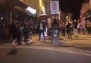 İngilterede Son Ses Müzik Açıp Gezmek ) )