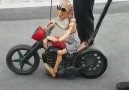 Ini boneka juga bisa naik motor dan lucu Loh ...!