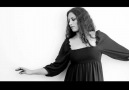 İranlı Şarkıcı Sara Naini’den güzel bir Şarkı: Bakış İşaretleri