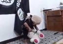 IŞİD’li aile çocuğuna oyuncak ayının kafasını kestirdi