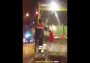 İşlerini Eğlenerek Yapan Güzel Adamlar
