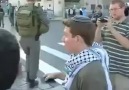 İsrail Zulmünü Protesto Eden Genç Yahudi