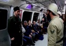 İstanbul metrosunda herkesi ağlattılar