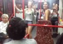 İzmirde bir otobüste kaydedilen görüntüler büyük ilgi çekti