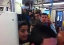İzmir Metrosunda Türk'ün sesi !