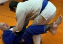 Jiu-Jitsu - Raspagem simples e muito eficiente feita pelo...