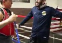 Jorge Linares training head movement