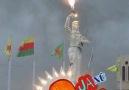 Kadın özgürlük anıtıRojava - Roja nu yeni gün