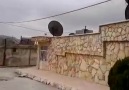 Kafr Cenne köyünün içinden.İlerleyiş devam ediyor.ÖSO askeri Hedef Afrin