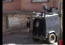 katil polis Okmeydanıda silah kullanıyor ve işkence yapıyor..
