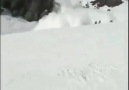 Kayak Yaparken Çığ Gören Kayakçıların Kaçışı