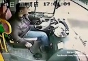 Kazadan Şans Eseri Kurtulan Çinli Otobüs Şoförü