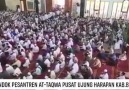 KH. Syukron Makmun Awas Ulama Su&Yang... - Bayoe Angien Naborjoe