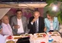 Kılıçdaroğlu geçen sene ezandan önce yemeğe başlamıştı bakalım...