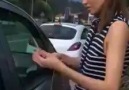 Kilitli araba kapısı açma tekniği