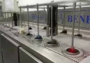 Kimya Laboratuvarı yıkama makinası numunelere yıkama yapıyor