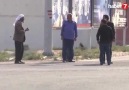 KİRPİ ve KOBRA - Yaşlı dayı elinde patlamamış havan...