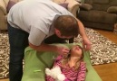 kızının dişini çekmek için bulduğu yöntem