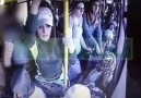 Kocaeli'de otobüste bir kadını taciz eden kişi, hem taciz etti...