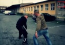 Kollegah trainiert Beine und wird von Farid geschlagen hahahaha