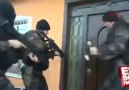 Konya'da baskına giden polisinin çelik kapı ile imtihanı