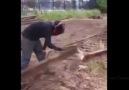 Kötü bir gün geçirdiğinizi düşünüyorsanız bu videoyu izleyin... D