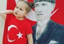 Küçücük Gövdesinde Koca Bir Atatürk Sevgisi Taşıyan Kız