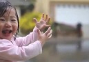 Küçük Kızın Yağmurla Tanışması