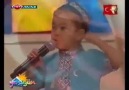 Küçük Uygur çocuğu sansürleyen TRT!