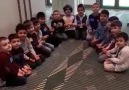 Kuranı Kerim dinlerken.