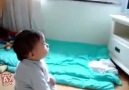 Kuran-ı Kerim dinleyen çocuğa bakın )Hayırlı Cumalar