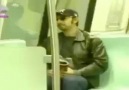 Kürşat Reisin metrodaki efsane adam atlatma sahnesi.