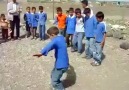 Kürt Çocuklarından Harika Şov