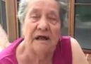 La nonna augura a tutti Meri Cristimis