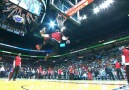 LeBron James Pre Game Dunk !