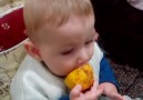 Limon yiyen tatli bebek berat