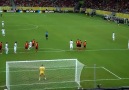 Luis Suarez'in İspanya'ya attığı harika frikik golü
