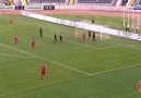 Maçın şimdiye kadarki en net pozisyonunda kaçan gol.