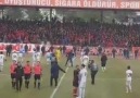 Mac sonu taraftarlarımız ve futbolcularımızın galibiyet sevinci