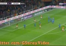 MAİCON un özellikle maçın hakemine soktuğu gol.