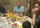 8 Mart günü xanımlara qeyri-adi adi hdiyy aldı İzl v Paylaş!