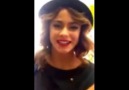 Martina Stoessel manda besos a su fans.