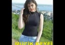 Mavi boncuk gözleri Şeker gibi sozleri