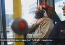 Metrobüse binen papağan 'Allah' deyince